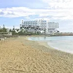 Nissiblu Hotel