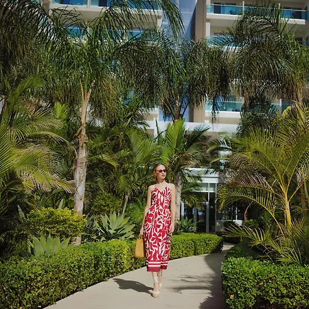 Nissiblu Hotel 5*