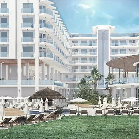 尼希布鲁海滩度假村