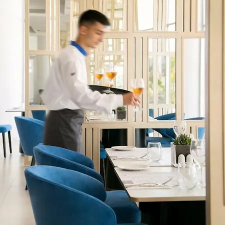 酒店 尼希布鲁海滩度假村 5*